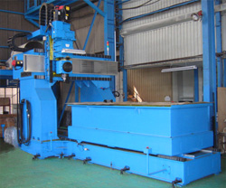 さくらい工業株式会社:摩擦接合装置FSW(Friction Stir Welding)2号機