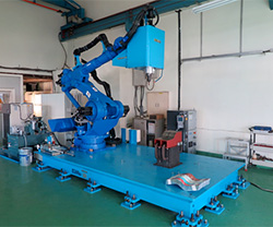 さくらい工業株式会社:FSW ROBOT